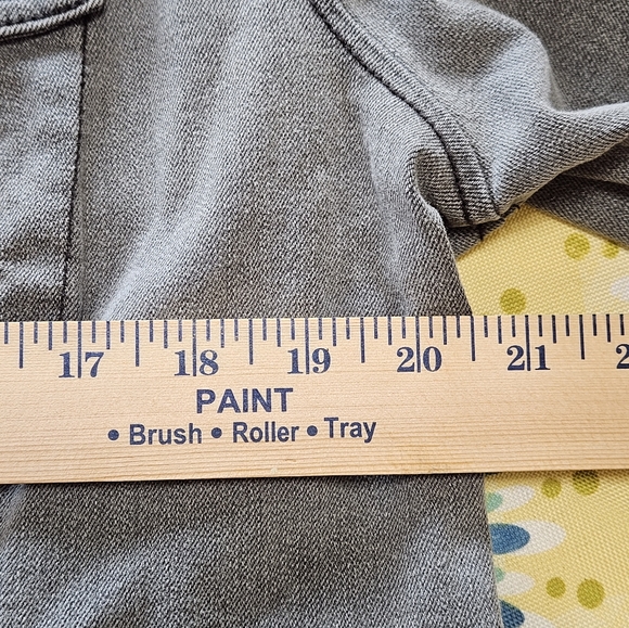 Lori Goldstein QVC Tailored Distressed Edges Denim Jacket Size 12 - Picture 10 of 12